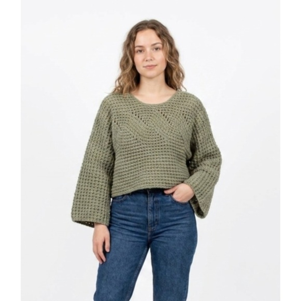 POL Cropped Oversized Sweater Womens L Green Chunky Knit Bell Sleeve YST586